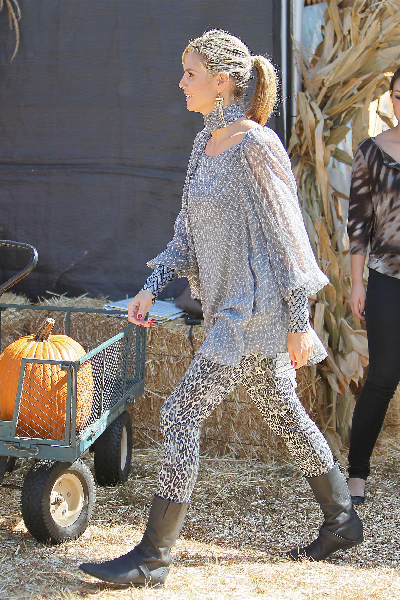 Heidi Klum at Mr Bones Pumpkin Patch in West Hollywood | Picture 100738